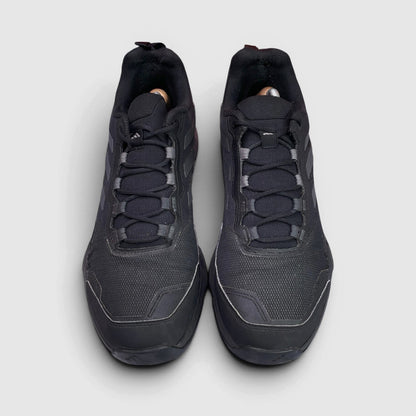 Adidas Terrex Swift Solo 2 — buty sportowe męskie w bardzo dobrym stanie rozmiar 44 2/3, widok z przodu
