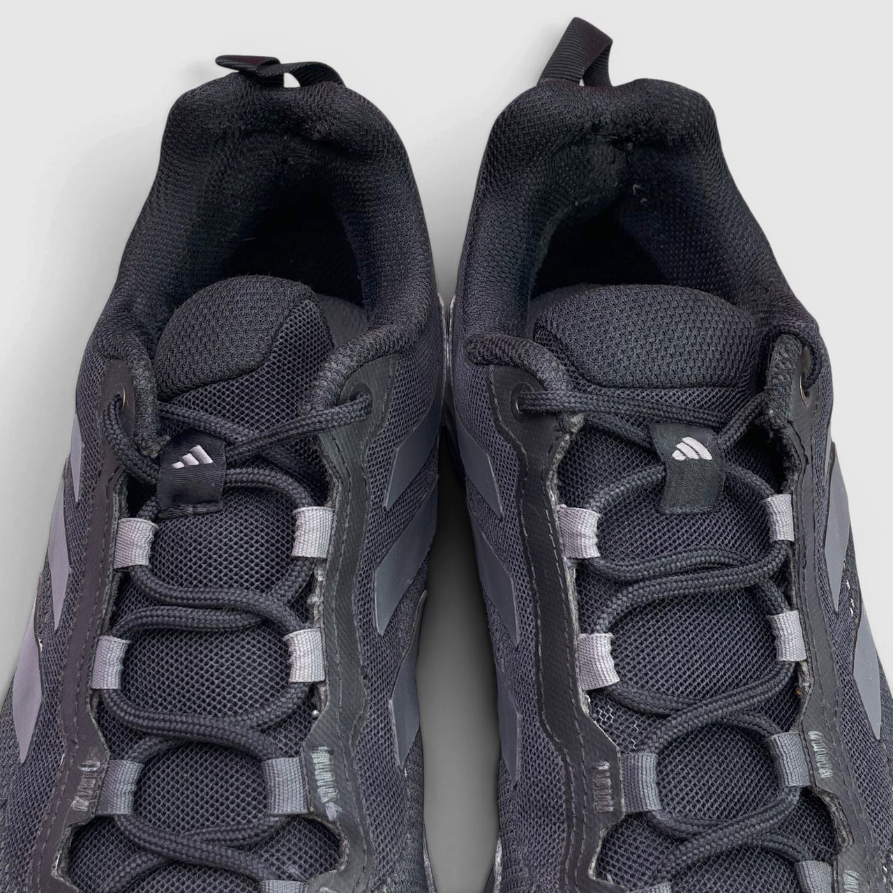 Adidas Terrex Swift Solo 2 — buty sportowe męskie w bardzo dobrym stanie rozmiar 44 2/3, język buta