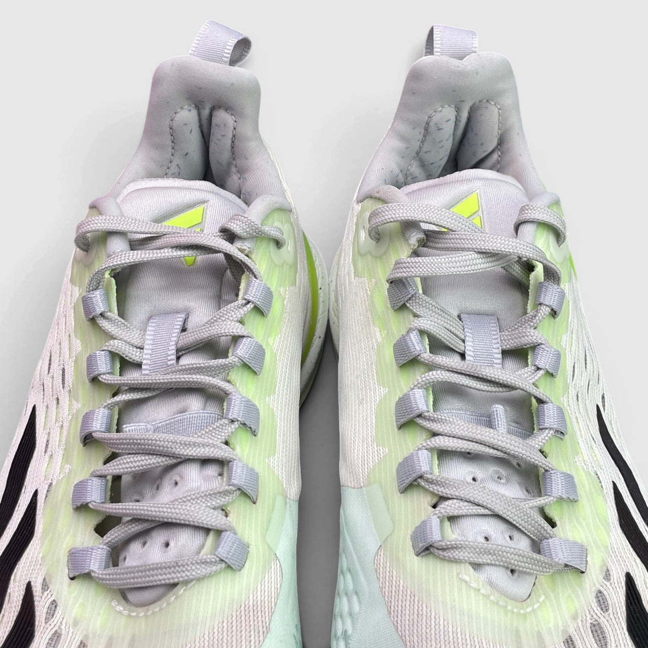 Adidas Adizero Cybersonic — buty sportowe męskie w bardzo dobrym stanie rozmiar 42, język buta