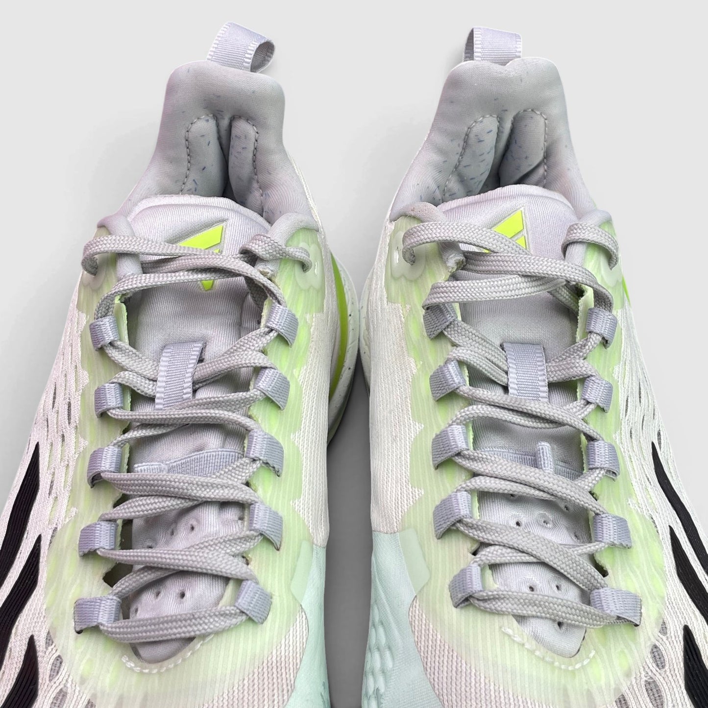 Adidas Adizero Cybersonic — buty sportowe męskie w bardzo dobrym stanie rozmiar 42, język buta