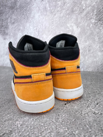 Jordan Air Jordan 1 Mid SE Vivid Orange - buty sportowe, widok z tyłu