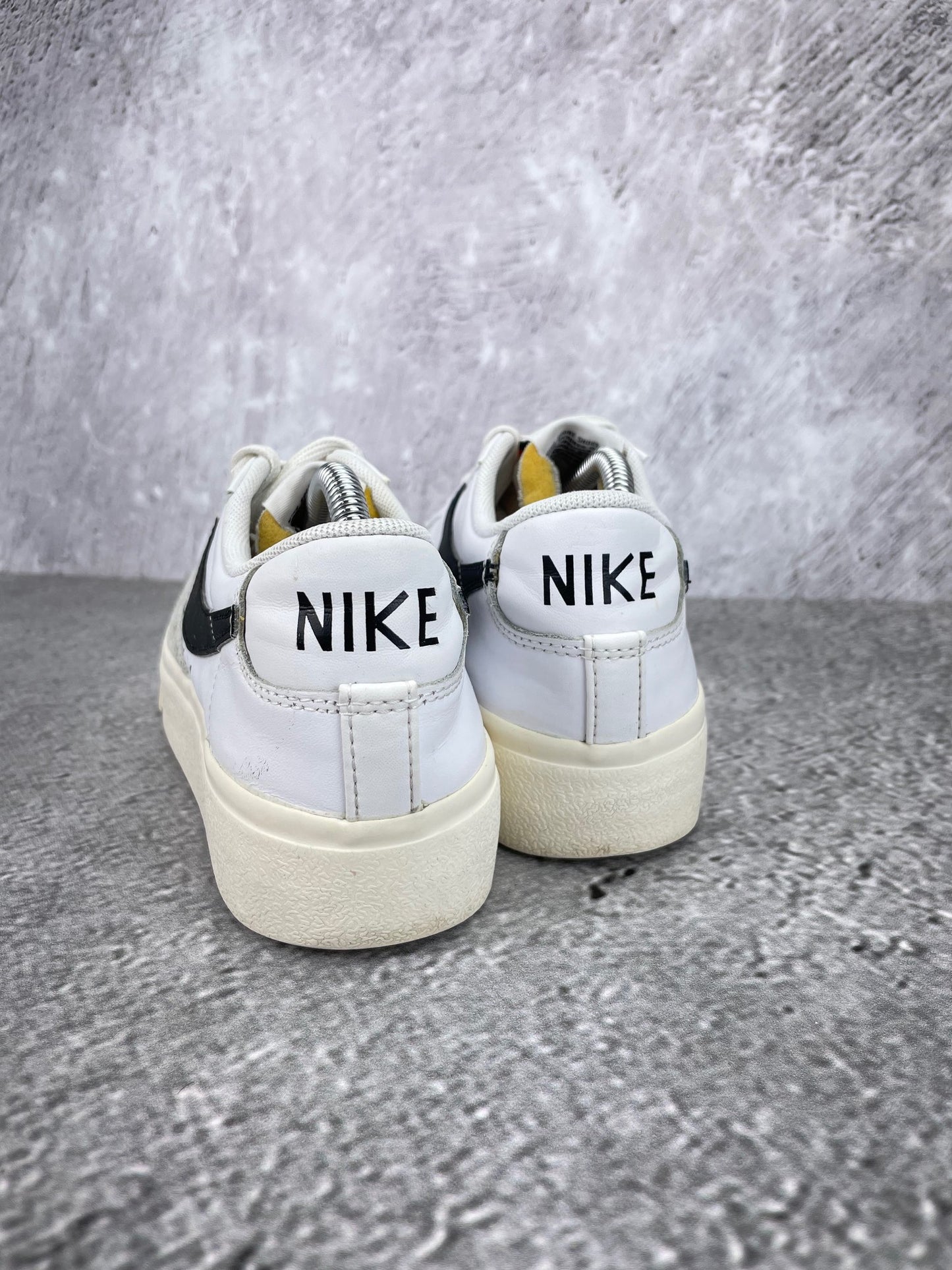Nike Blazer Low Platform DJ0292-101 - buty sportowe, widok z tyłu