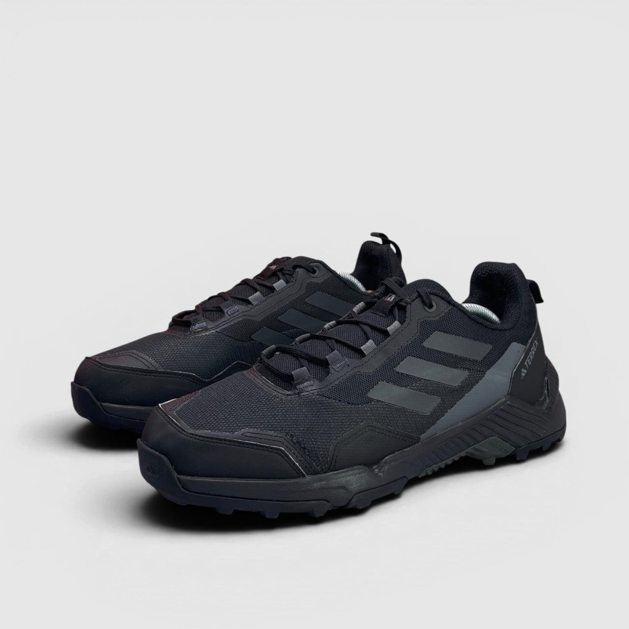 Adidas Terrex Swift Solo 2 — buty sportowe męskie w bardzo dobrym stanie rozmiar 44 2/3, para butów
