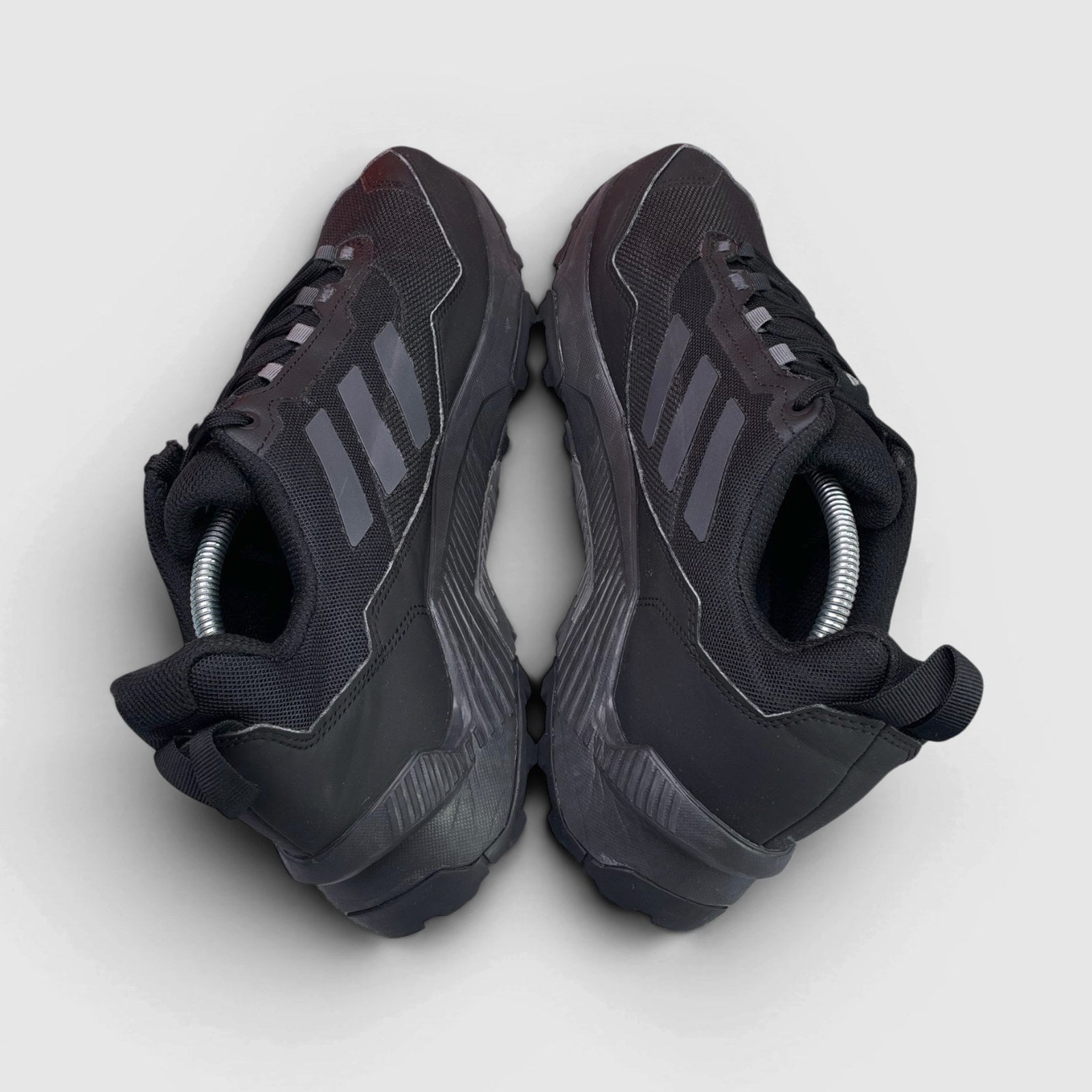 Adidas Terrex Swift Solo 2 — buty sportowe męskie w bardzo dobrym stanie rozmiar 44 2/3, widok z góry