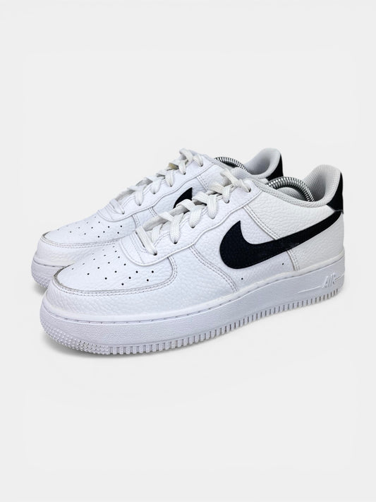 Nike Air Force 1 Low White Black - buty sportowe, widok z boku