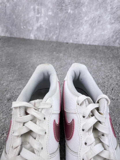 Nike Air Force 1 Low “White / Pink Glaze” Pink Glaze - buty sportowe, zapiętki butów
