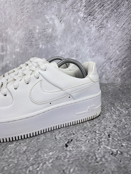 Nike Air Force 1 Sage Low Triple White - buty sportowe, opcjonalne zdjęcie 1