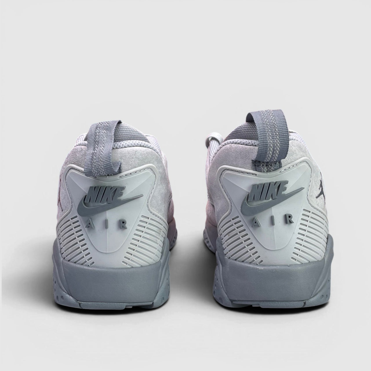 Nike Air Jordan MVP 2 — buty sportowe męskie w bardzo dobrym stanie rozmiar 42, widok z tyłu
