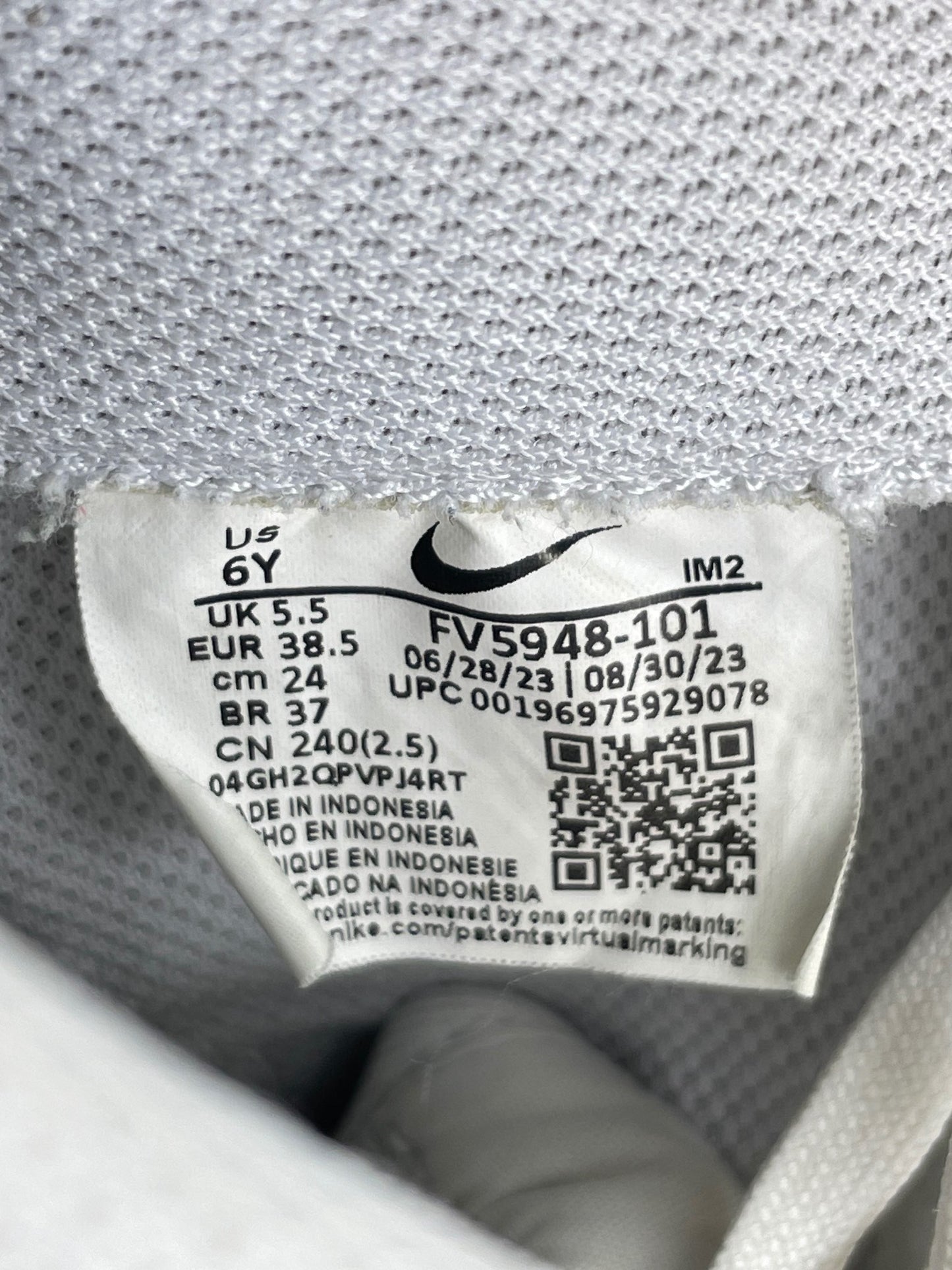 Nike Air Force 1 Low White Black - buty sportowe, metka
