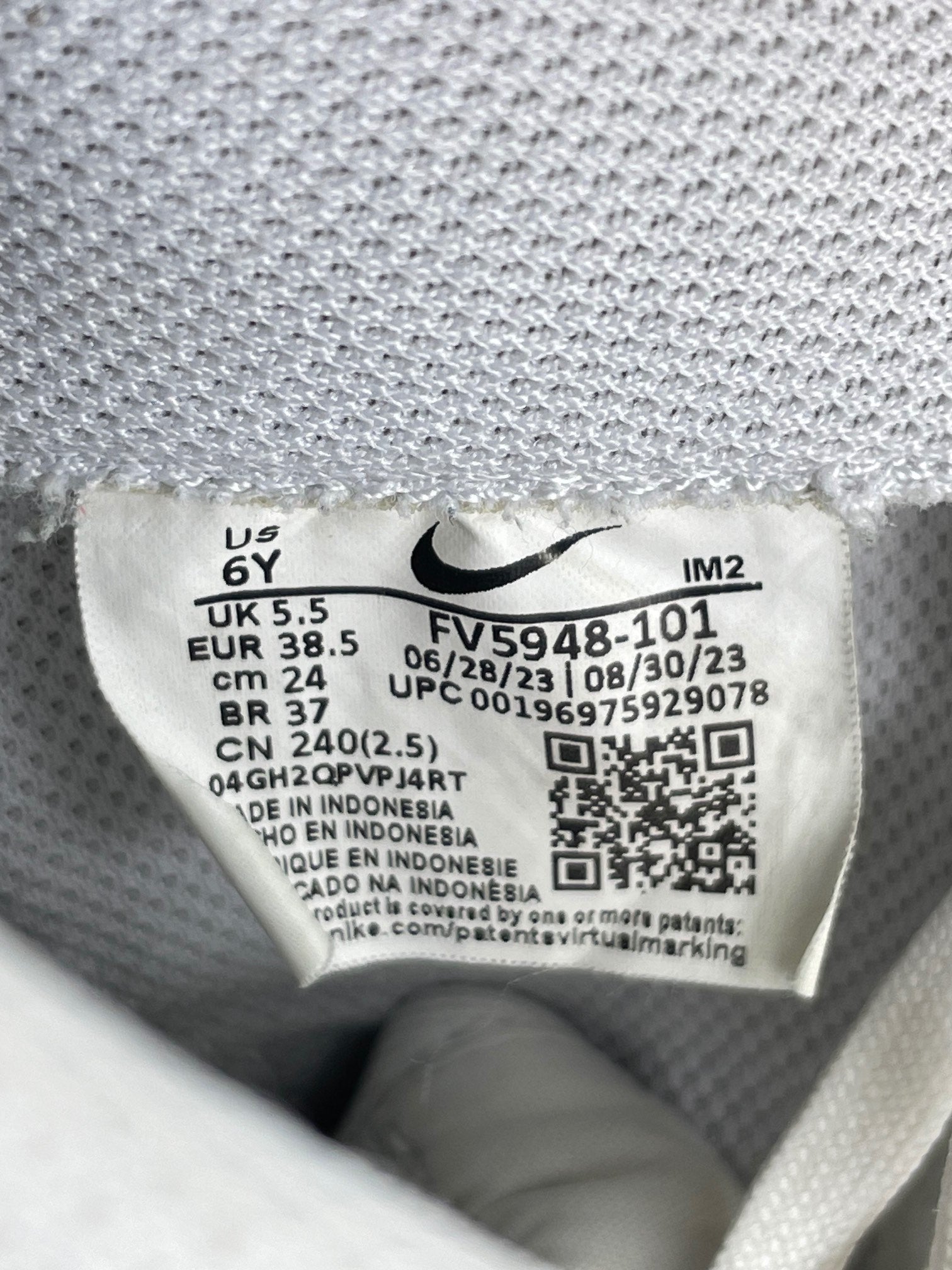 Nike Air Force 1 Low White Black - buty sportowe, metka