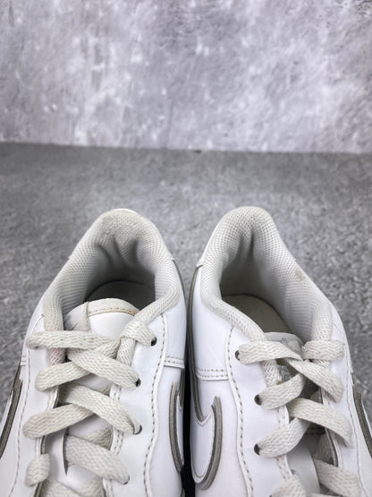 Nike Air Force 1 Low DX5805-100 - buty sportowe, zapiętki butów