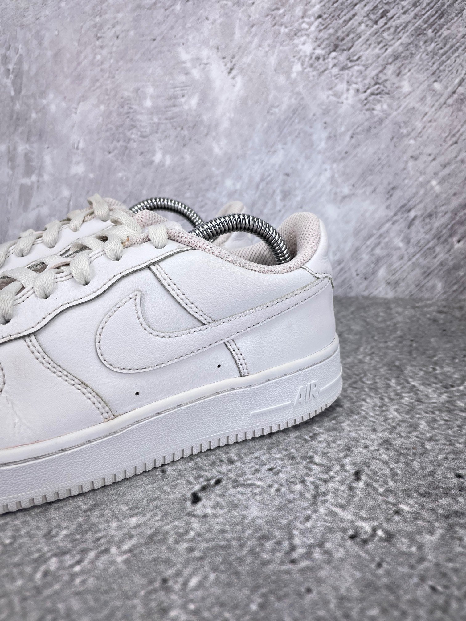 Nike Air Force 1 Low Triple White - buty sportowe, opcjonalne zdjęcie 1