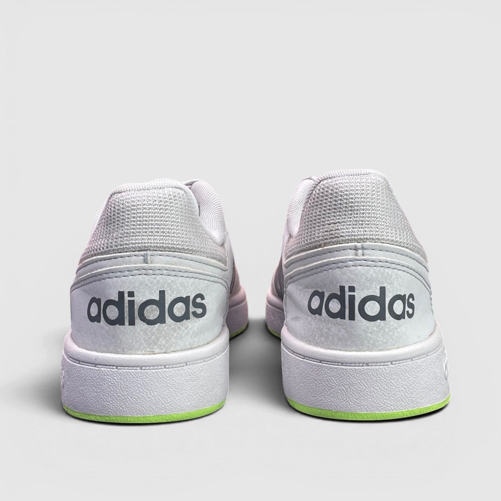 Adidas Hoops 2.0 — buty sportowe damskie w bardzo dobrym stanie rozmiar 40, widok z tyłu