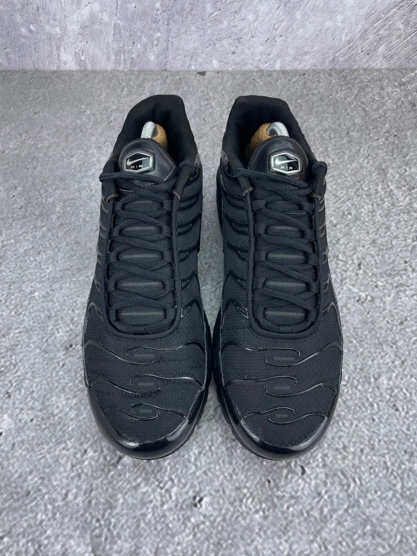 Nike Air Max Plus Triple Black - buty sportowe, widok z góry