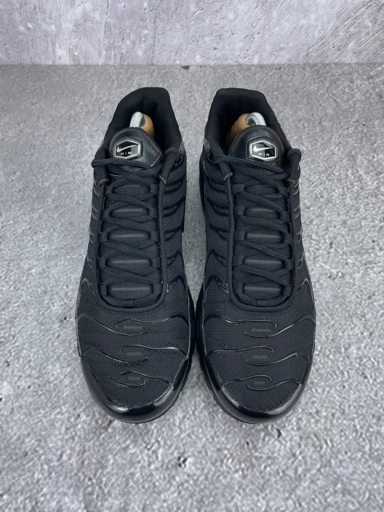 Nike Air Max Plus Triple Black - buty sportowe, widok z góry
