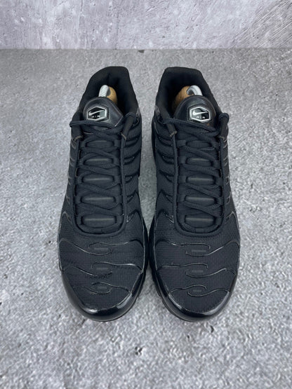 Nike Air Max Plus Triple Black - buty sportowe, widok z góry
