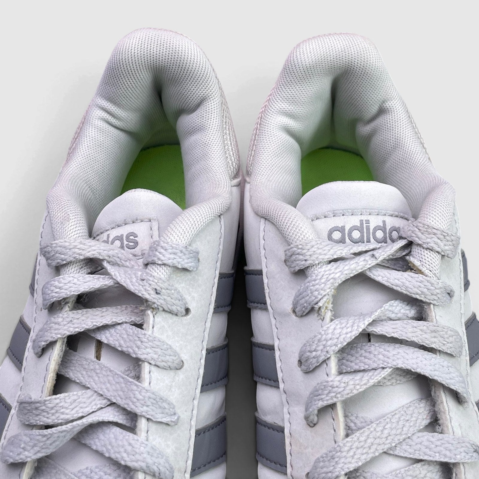 Adidas Hoops 2.0 — buty sportowe damskie w bardzo dobrym stanie rozmiar 40, wkładka
