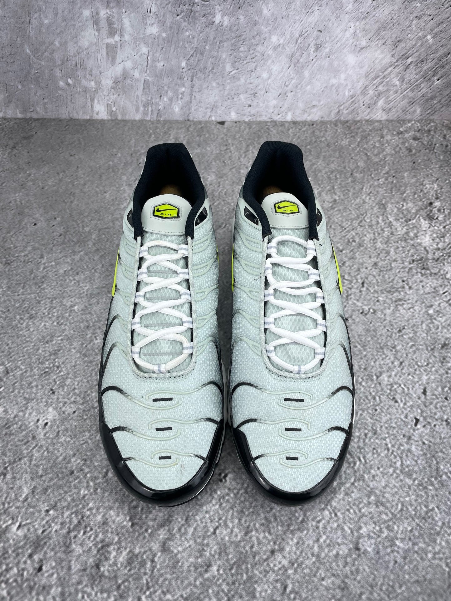 Nike Air Max Plus Bright Cactus - buty sportowe, widok z góry