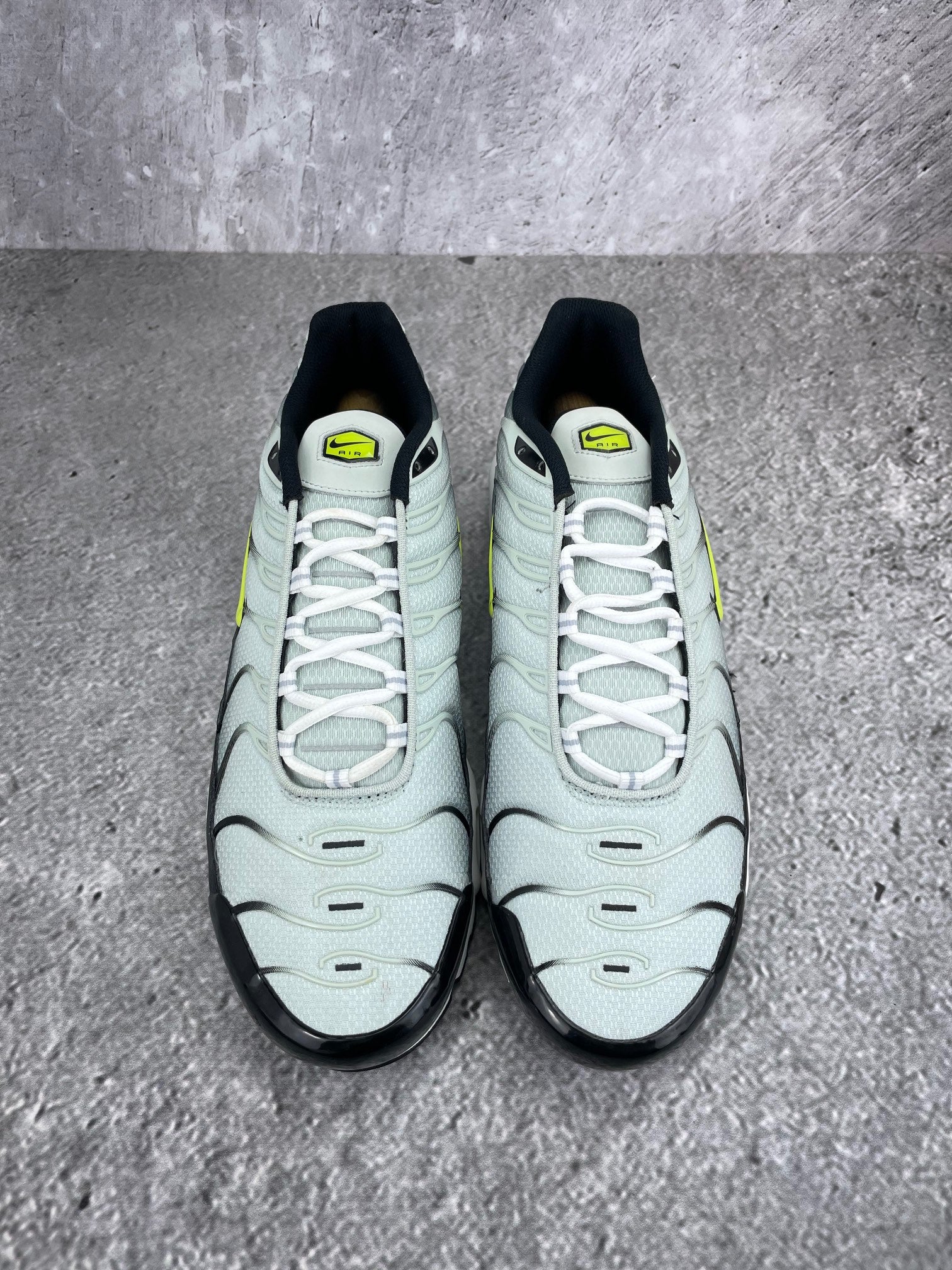 Nike Air Max Plus Bright Cactus - buty sportowe, widok z góry