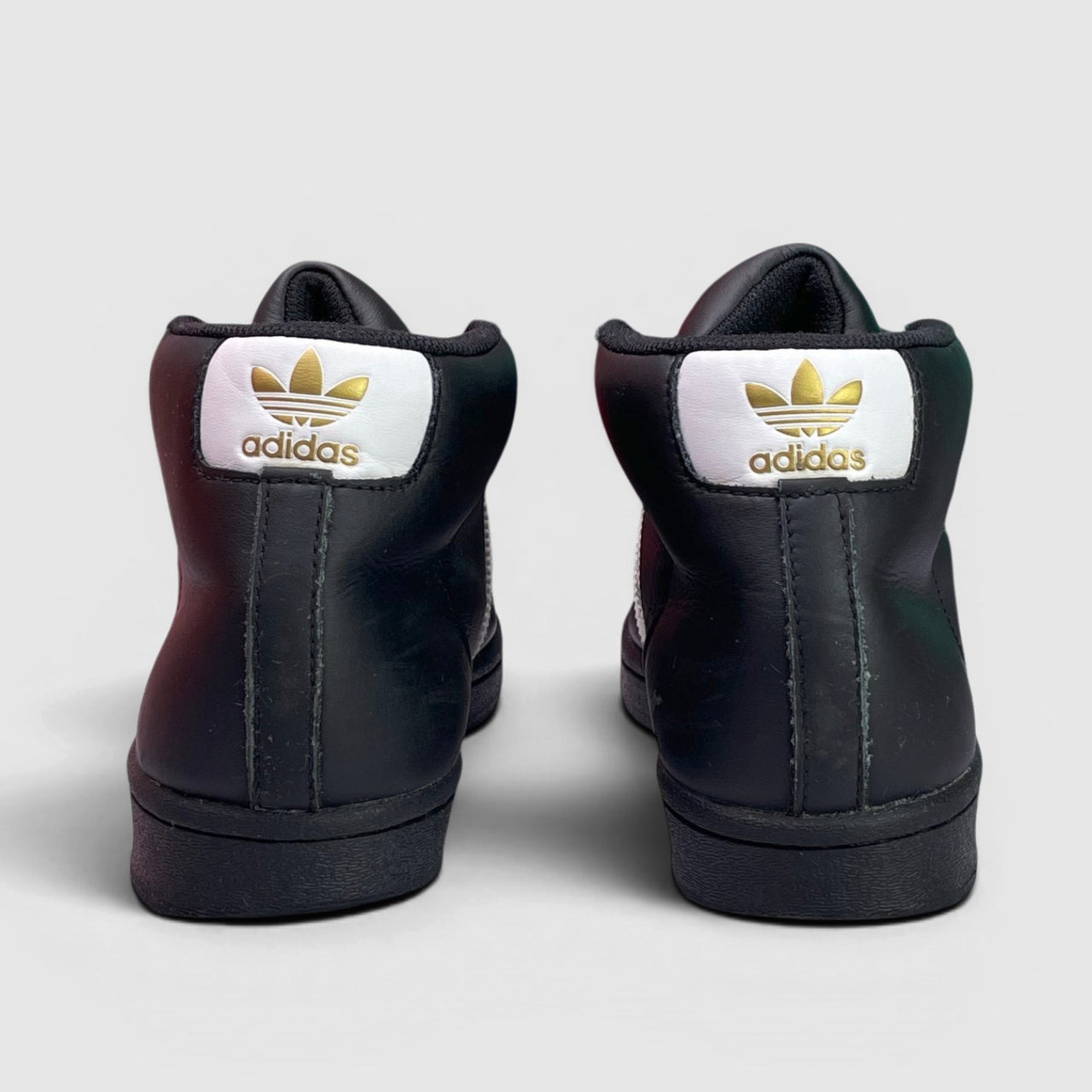 Adidas Pro Model Superstar — buty sportowe damskie w bardzo dobrym stanie rozmiar 38 2/3, widok z tyłu