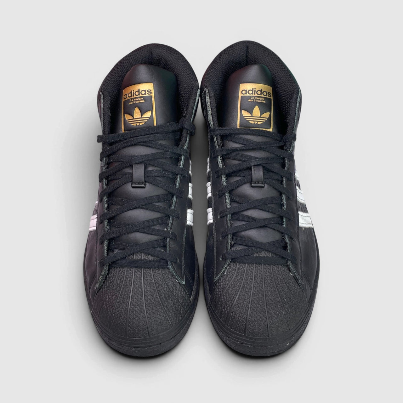 Adidas Pro Model Superstar — buty sportowe damskie w bardzo dobrym stanie rozmiar 38 2/3, widok z przodu