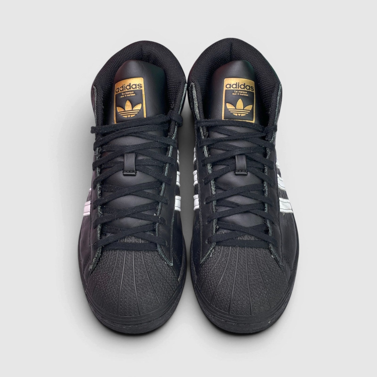 Adidas Pro Model Superstar — buty sportowe damskie w bardzo dobrym stanie rozmiar 38 2/3, widok z przodu