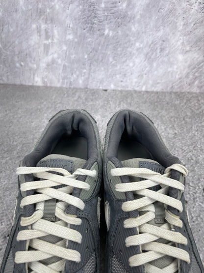 Nike Air Max 90 HJ3989-001 - buty sportowe, zapiętki butów