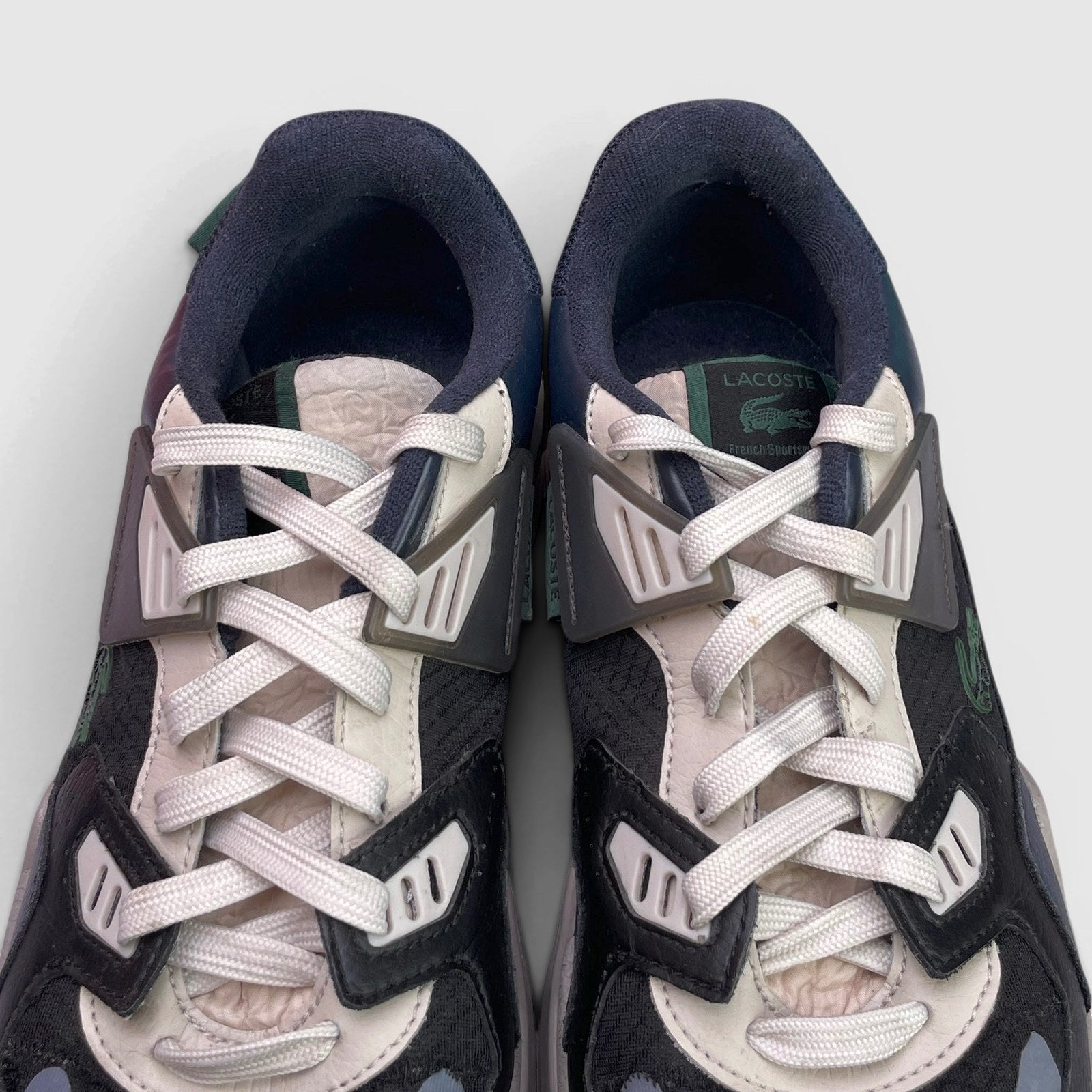 Lacoste LT 125 — buty sportowe męskie w bardzo dobrym stanie rozmiar 42, detal