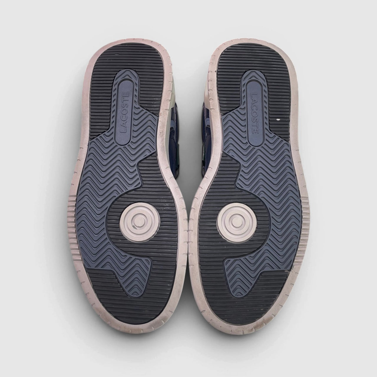 Lacoste LT 125 — buty sportowe męskie w bardzo dobrym stanie rozmiar 42, podeszwa
