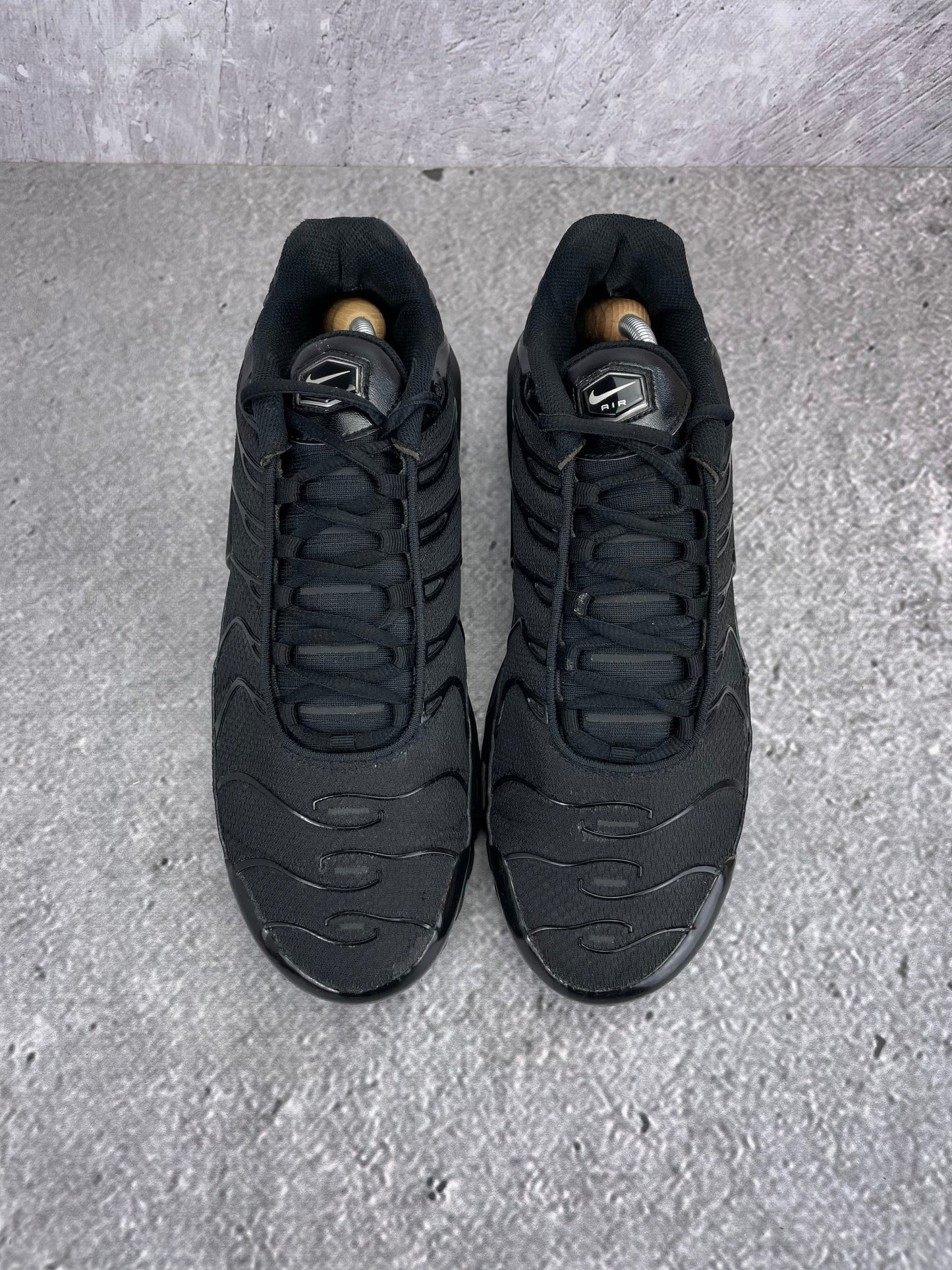 Nike Air Max Plus Triple Black - buty sportowe, widok z góry