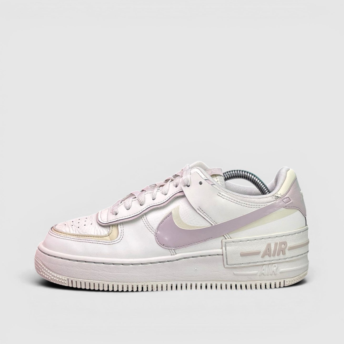 Nike Air Force 1 Shadow Platinum Violet — buty sportowe damskie w bardzo dobrym stanie rozmiar 40.5, boczny profil, lewa strona