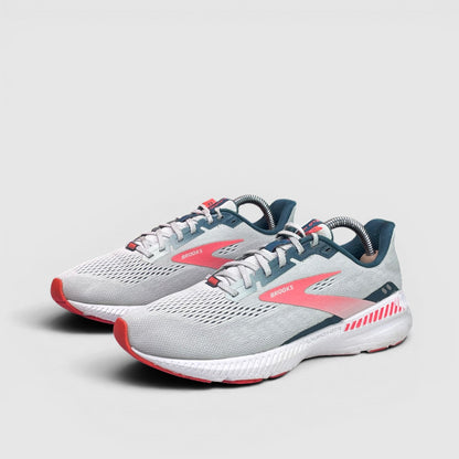 Brooks Sneakers — buty sportowe damskie w bardzo dobrym stanie rozmiar 38.5, para butów