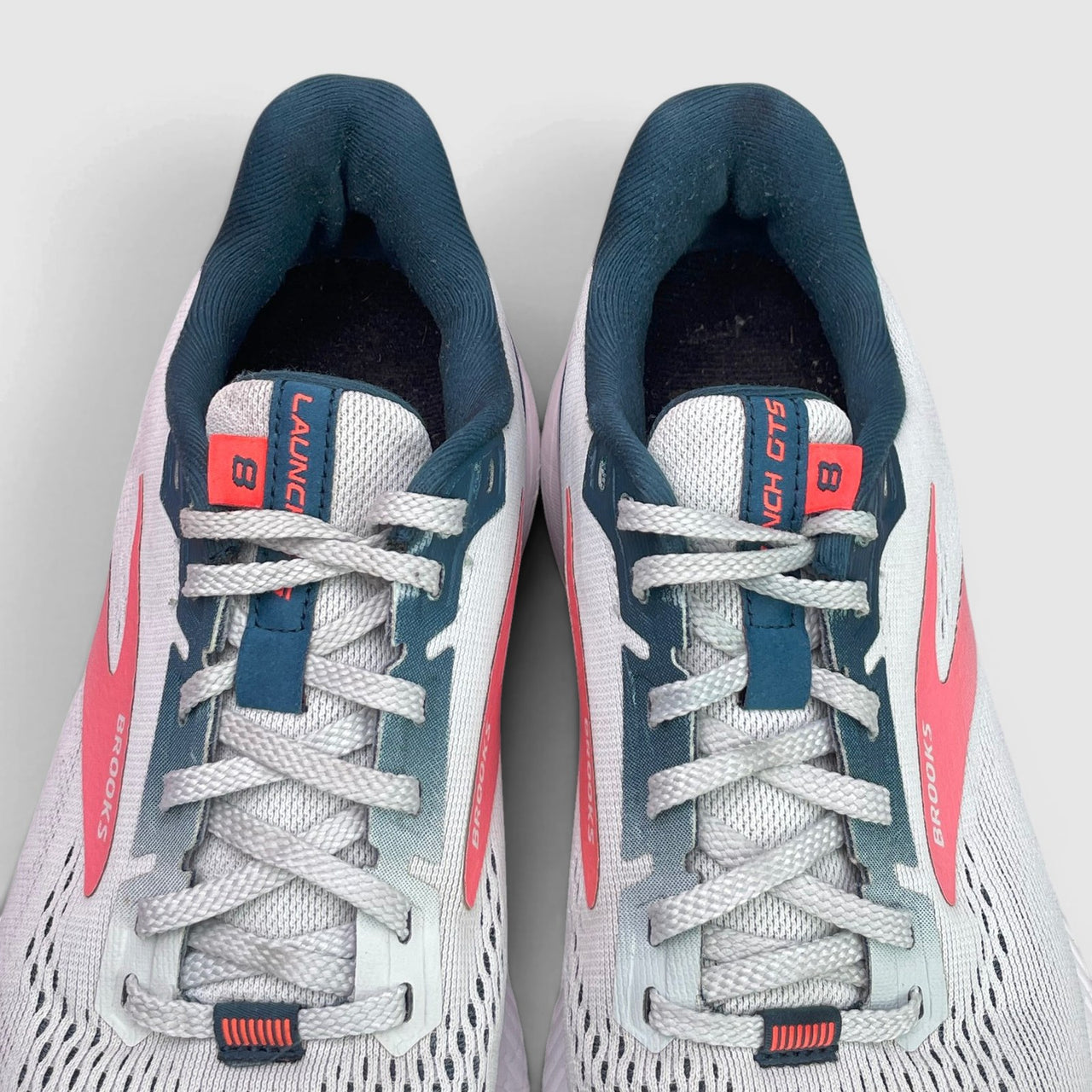 Brooks Sneakers — buty sportowe damskie w bardzo dobrym stanie rozmiar 38.5, widok z góry