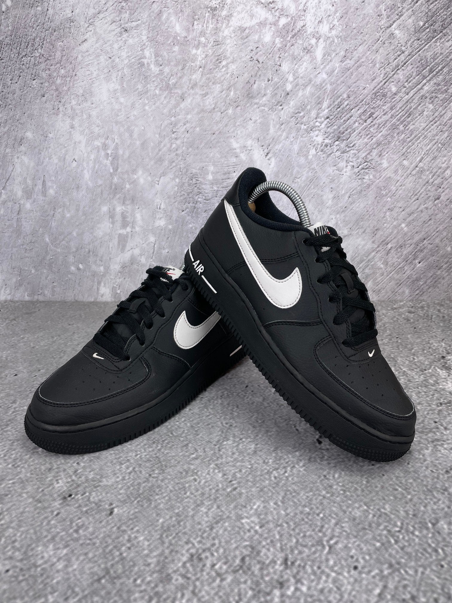 Nike Air Force 1 Low Phantom - buty sportowe, para butów, widok z boku na tle studyjnym