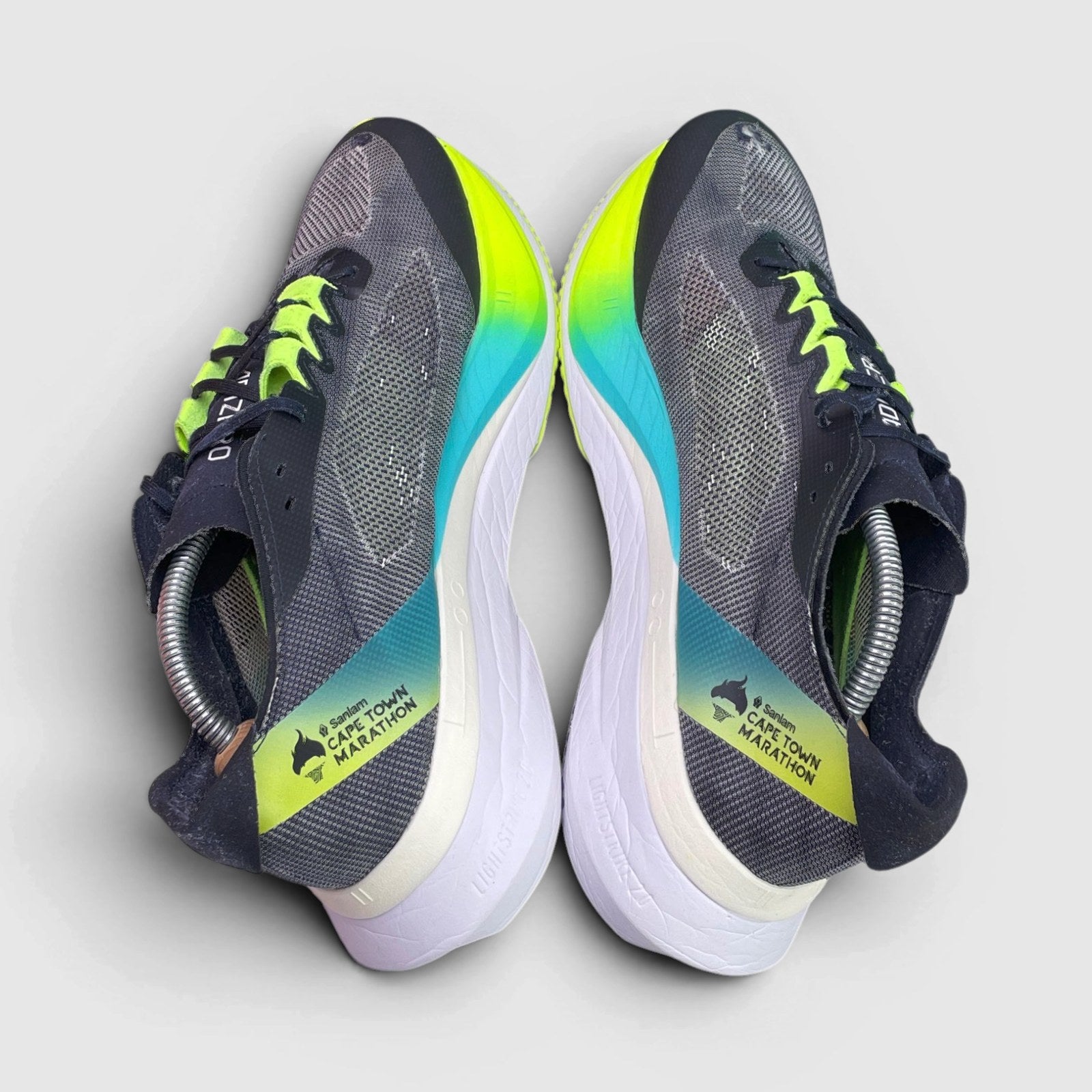 Adidas Adizero Boston 12 — buty sportowe męskie w bardzo dobrym stanie rozmiar 44 2/3, widok z góry