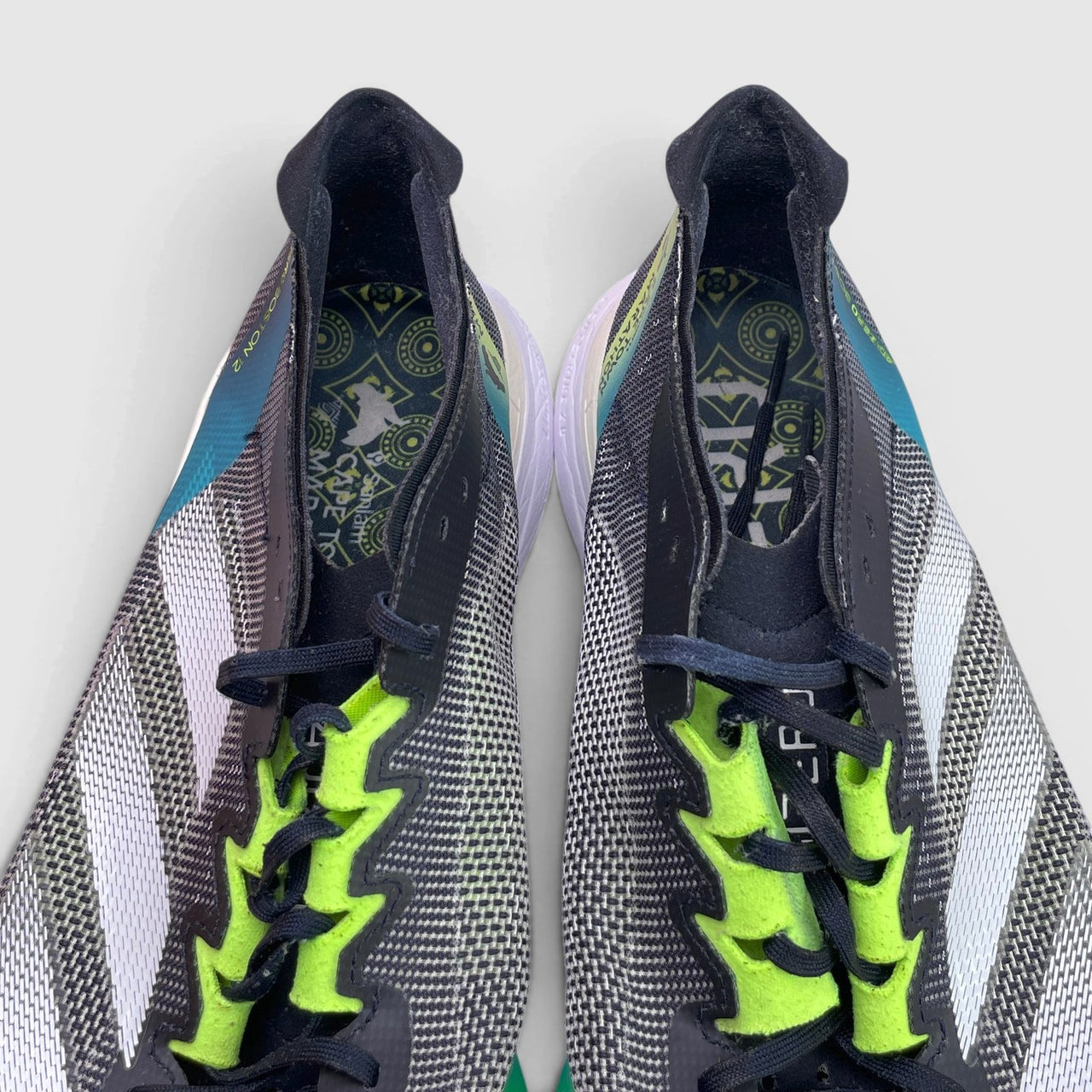 Adidas Adizero Boston 12 — buty sportowe męskie w bardzo dobrym stanie rozmiar 44 2/3, wkładka