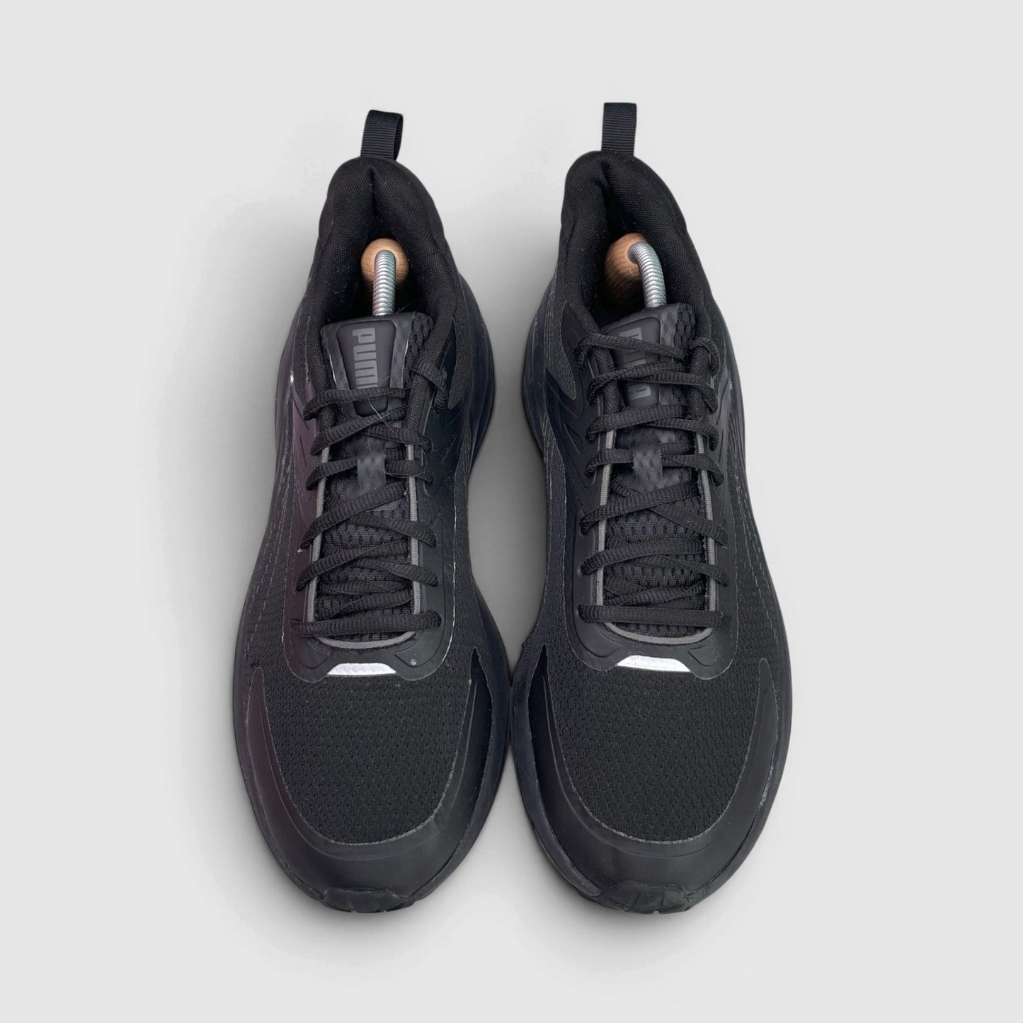 Puma Hypnotic — buty sportowe męskie w bardzo dobrym stanie rozmiar 44, widok z góry