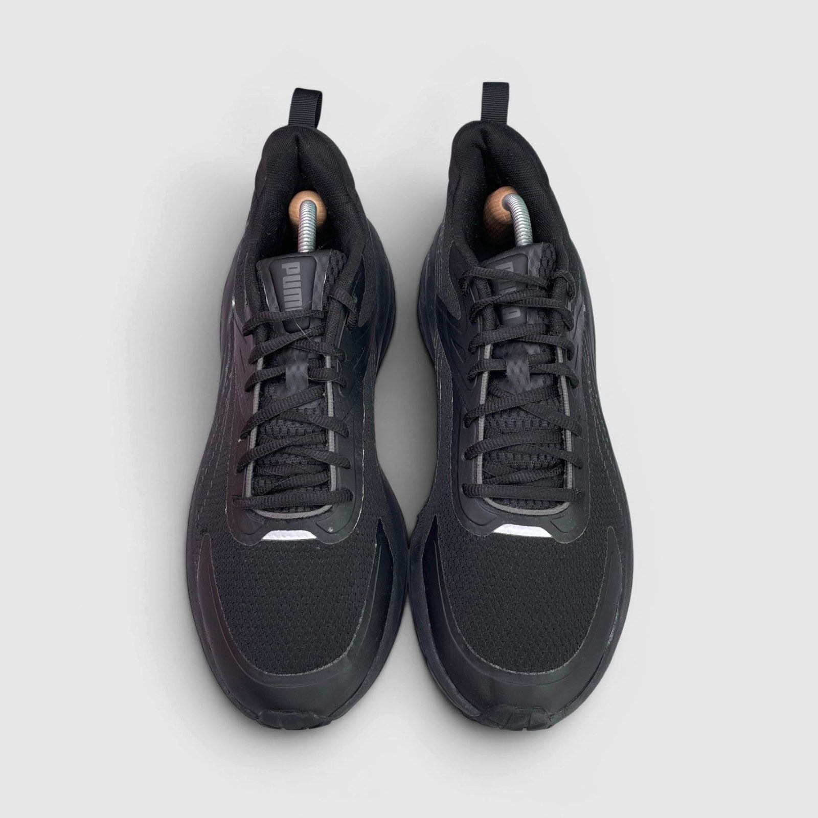 Puma Hypnotic — buty sportowe męskie w bardzo dobrym stanie rozmiar 44, widok z góry