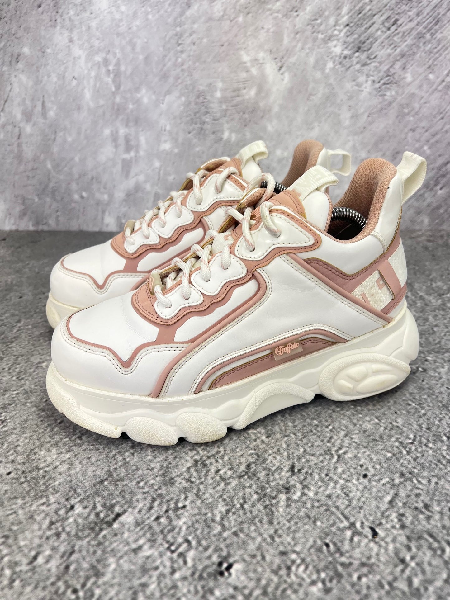 Buffalo CLD Chai 28078856 - buty sportowe, widok z boku na tle studyjnym