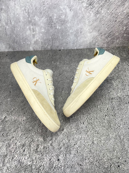 Calvin Klein Jeans Classic Cupsole Low Mix MG 402366-01 - buty sportowe, widok z góry na zewnętrzną stronę butów