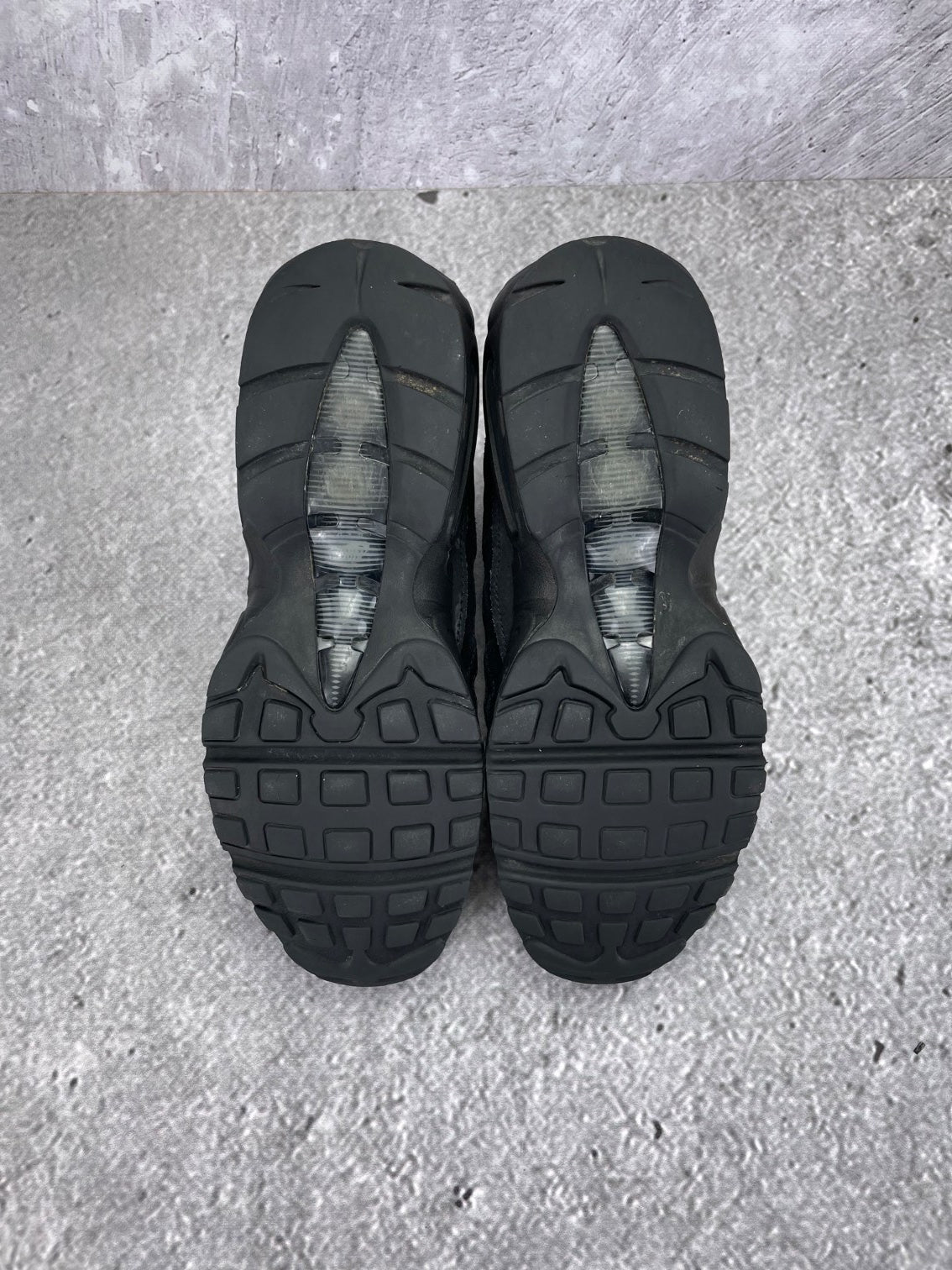 Nike Air Max 95 Essential Triple Black - buty sportowe, podeszwa