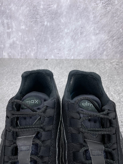 Nike Air Max 95 Essential Triple Black - buty sportowe, zapiętki butów