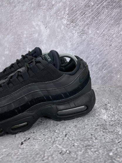 Nike Air Max 95 Essential Triple Black - buty sportowe, opcjonalne zdjęcie 1
