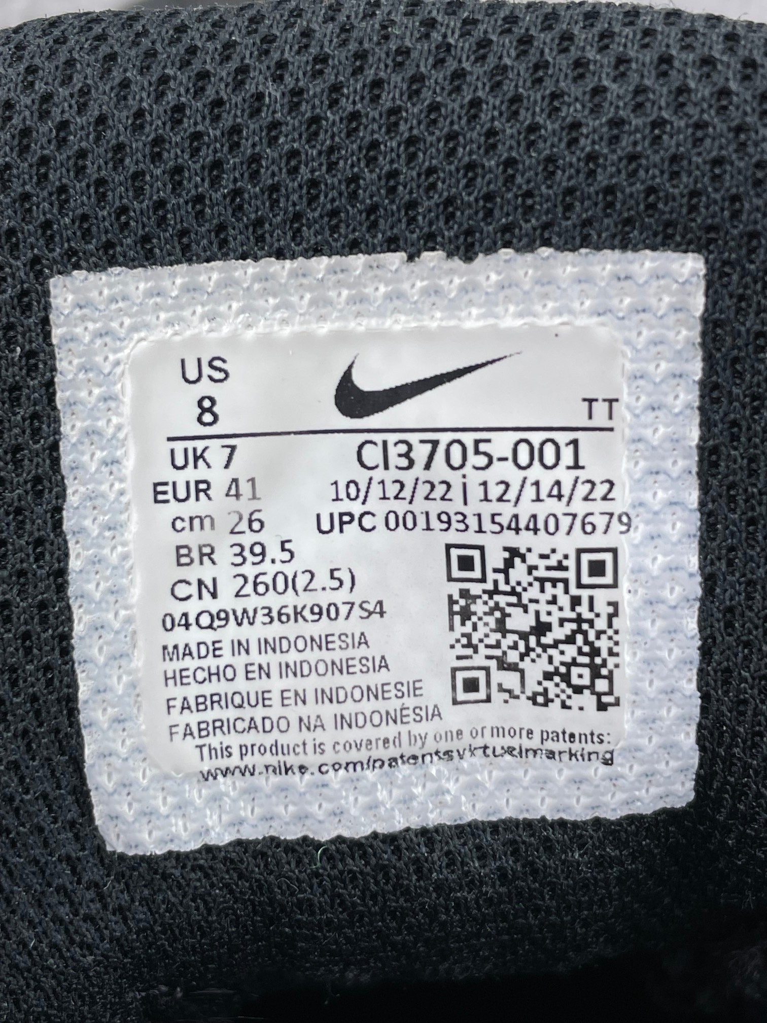 Nike Air Max 95 Essential Triple Black - buty sportowe, metka