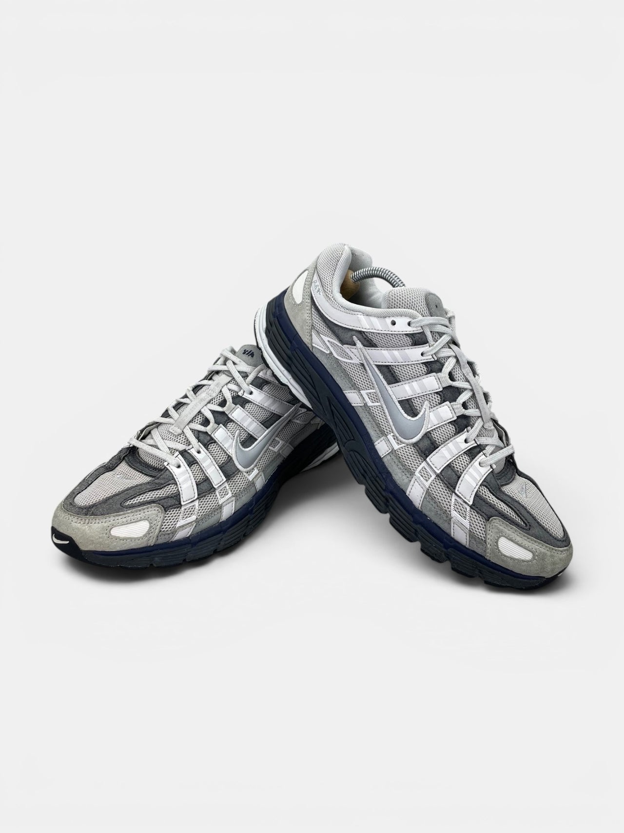 Nike P-6000 Photon Dust Anthracite - buty sportowe, boczny profil