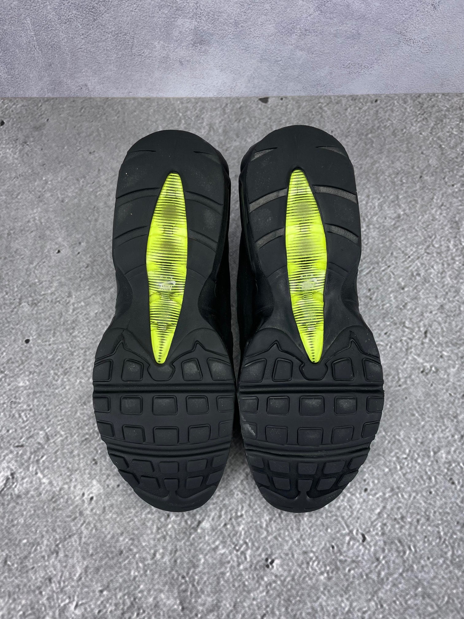 Nike Air Max 95 Black Volt - buty sportowe, podeszwa