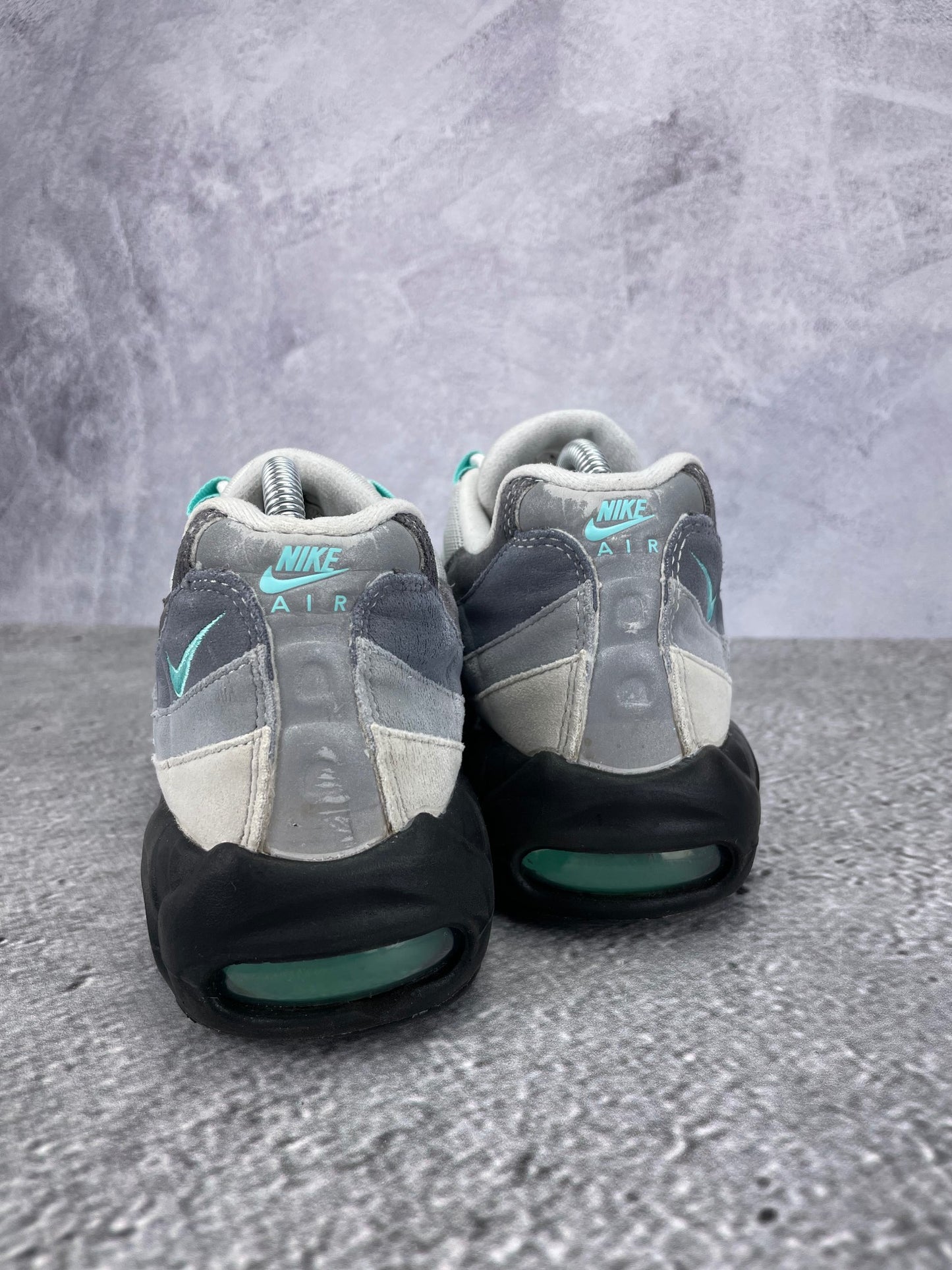 Nike Air Max 95 Hyper Turquoise - buty sportowe, widok z tyłu