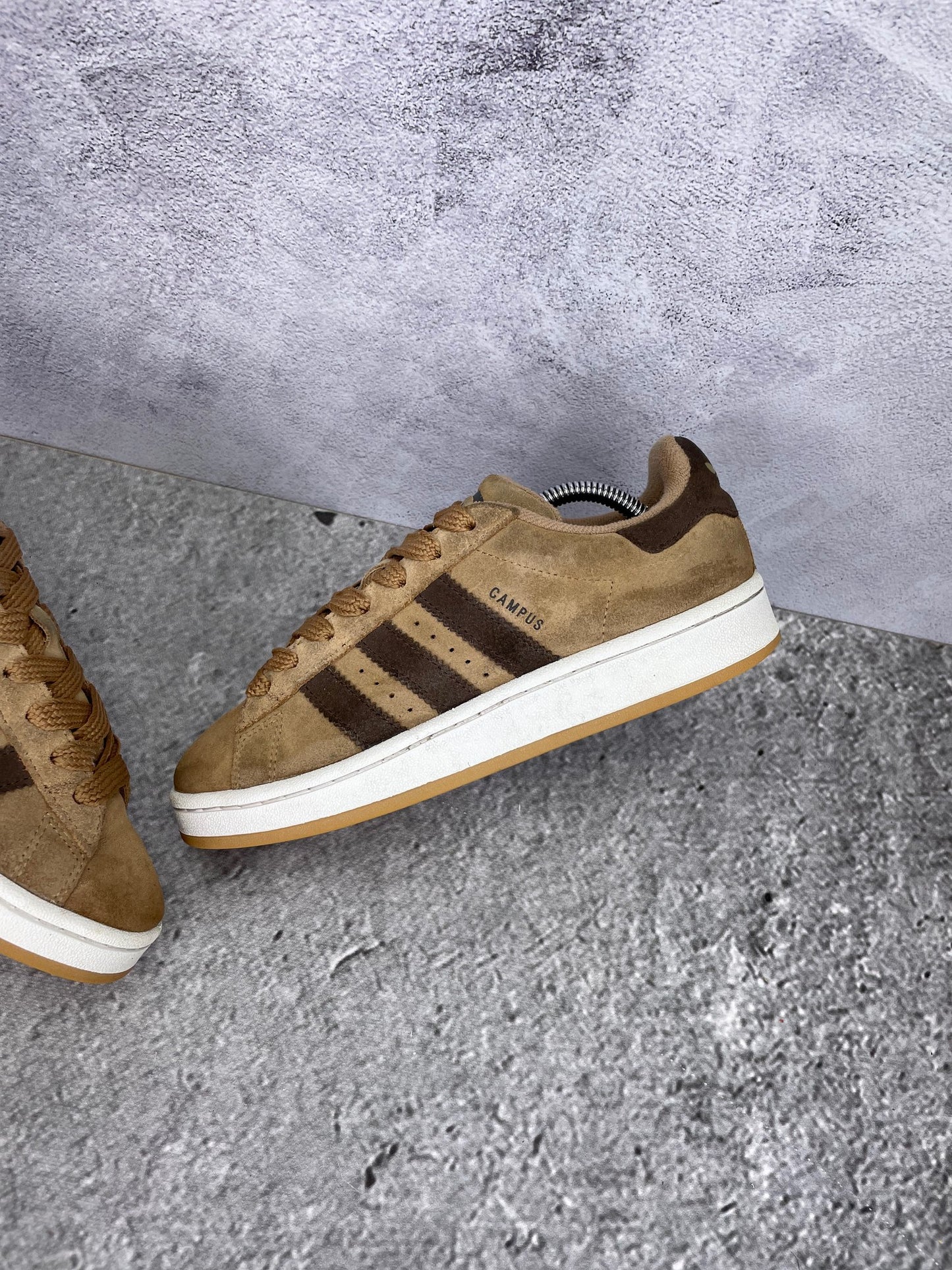 Adidas Campus 00s JI1022 - buty sportowe, widok z góry na wewnętrzną stronę butów