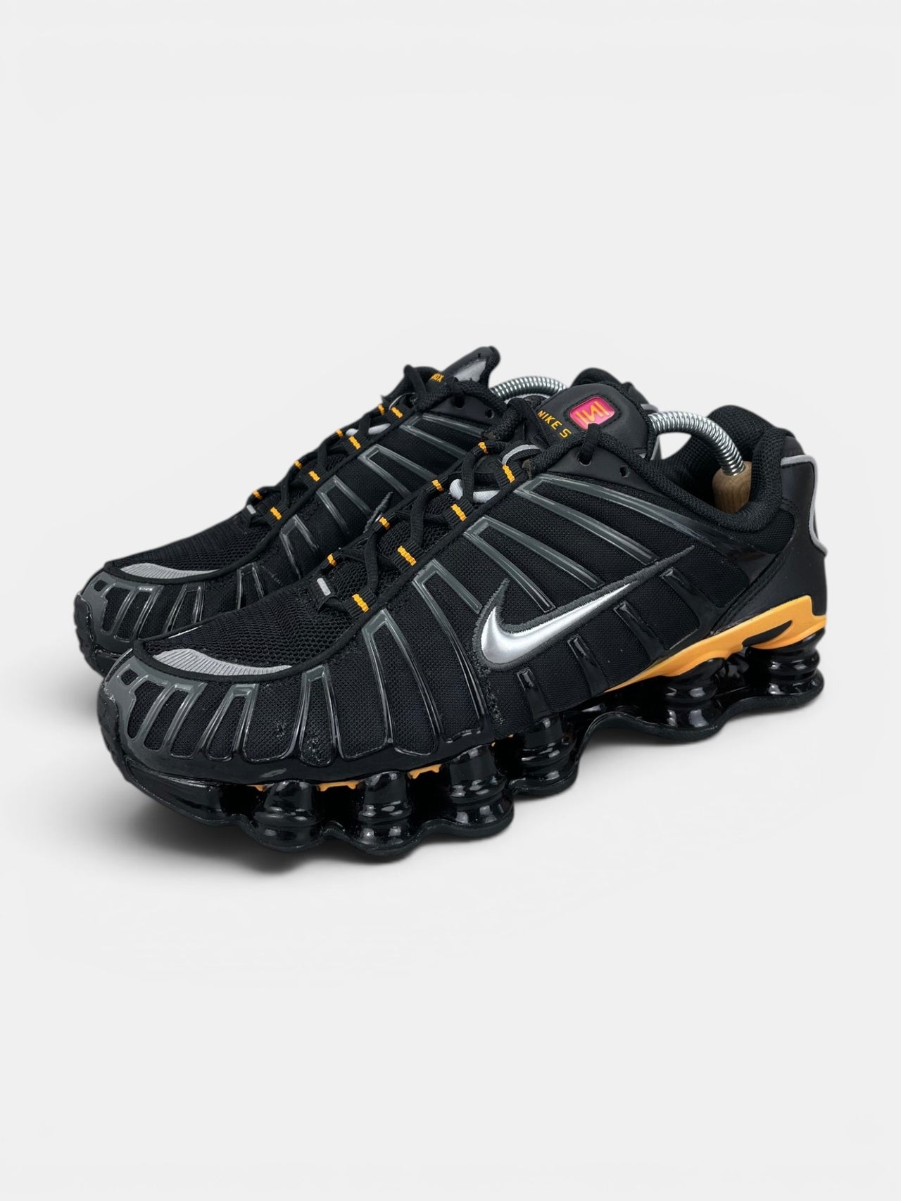Nike Shox TL IF7119-001 - buty sportowe, widok z boku