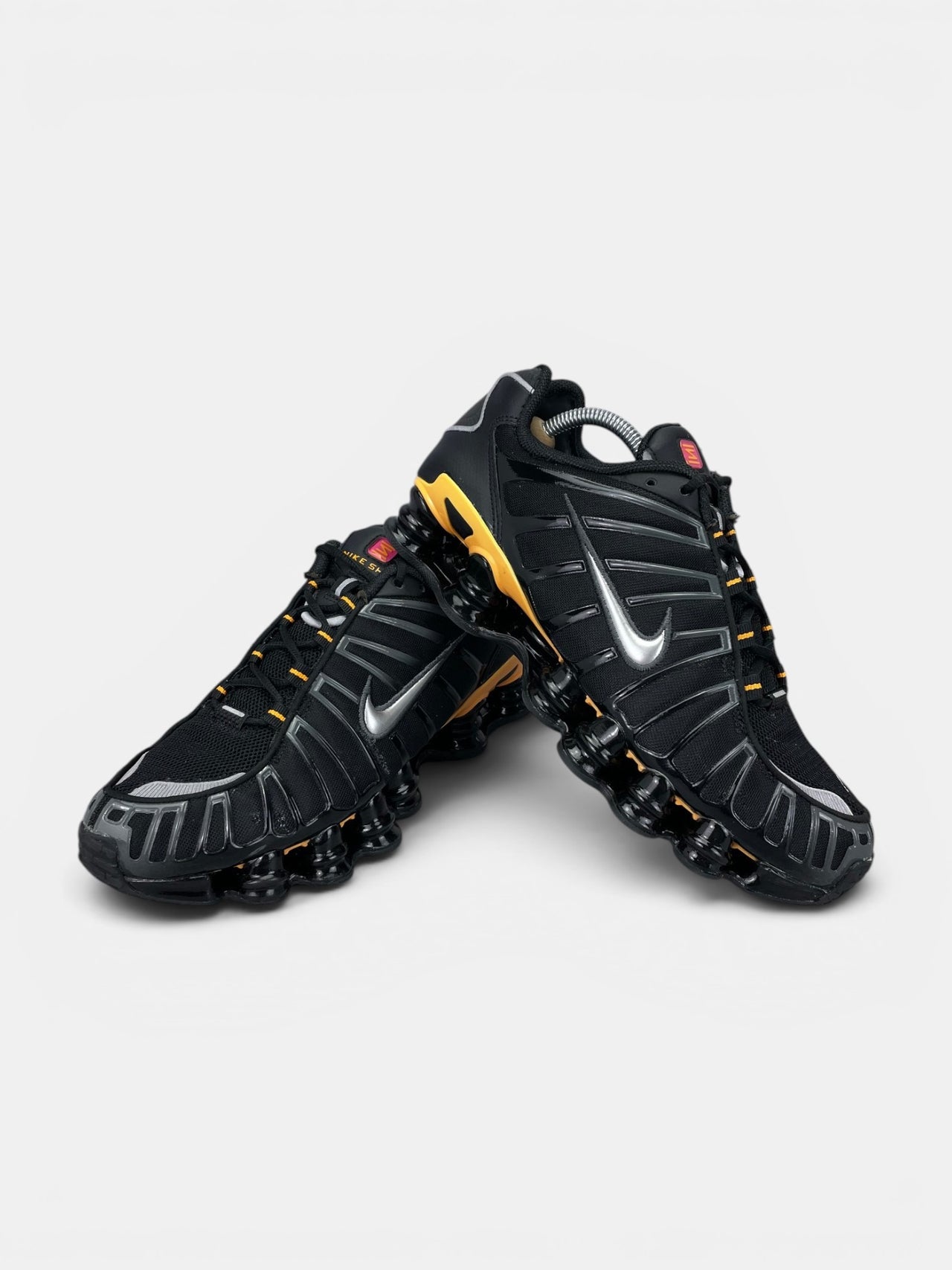 Nike Shox TL IF7119-001 - buty sportowe, boczny profil